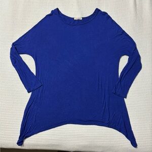 Blue long sleeve shirt